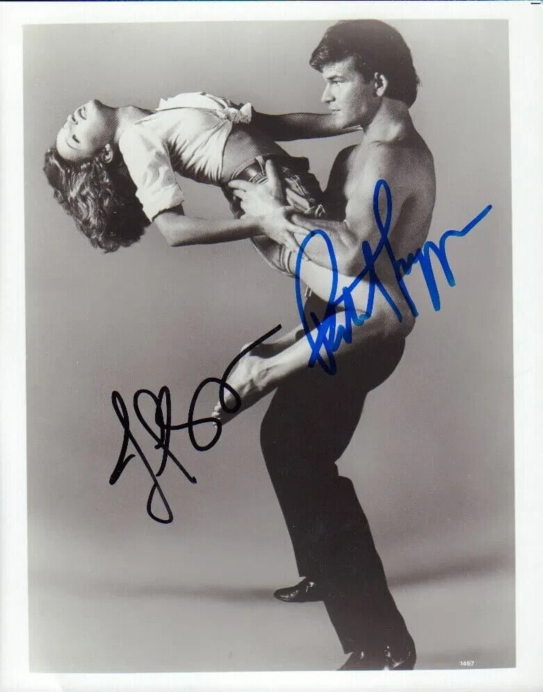 Dirty Dancing Cast signiertes Originalfoto POP COA Patrick Swayze & Jennifer Grey