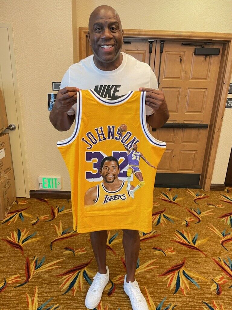 Lakers Magic Johnson "#32, HOF 02" signiertes gerahmtes Trikot