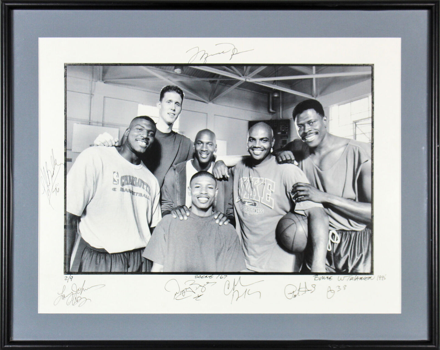 Space Jam (7) Jordan, Barkley, Ewing und weitere signiert & gerahmt 18x24 Foto LE #2/9 BAS LOA